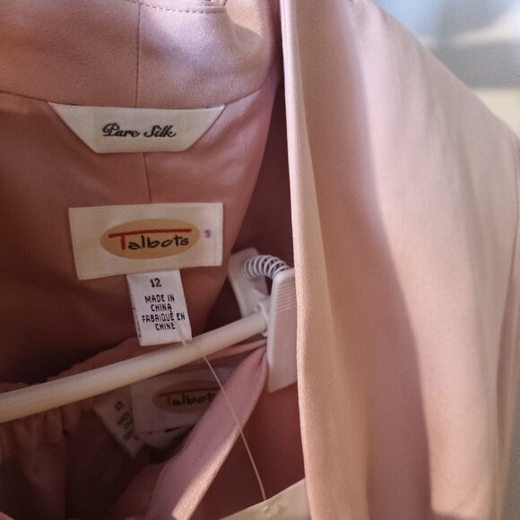 "Pure Silk" Talbots 12 Pink Suit set including top jacket and bottom - Picture 15 of 16